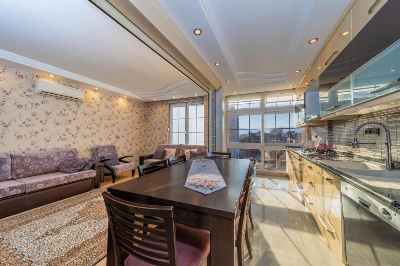 אנטליה Lovely Flat With Sea View Near Beach In Muratpasa מראה חיצוני תמונה